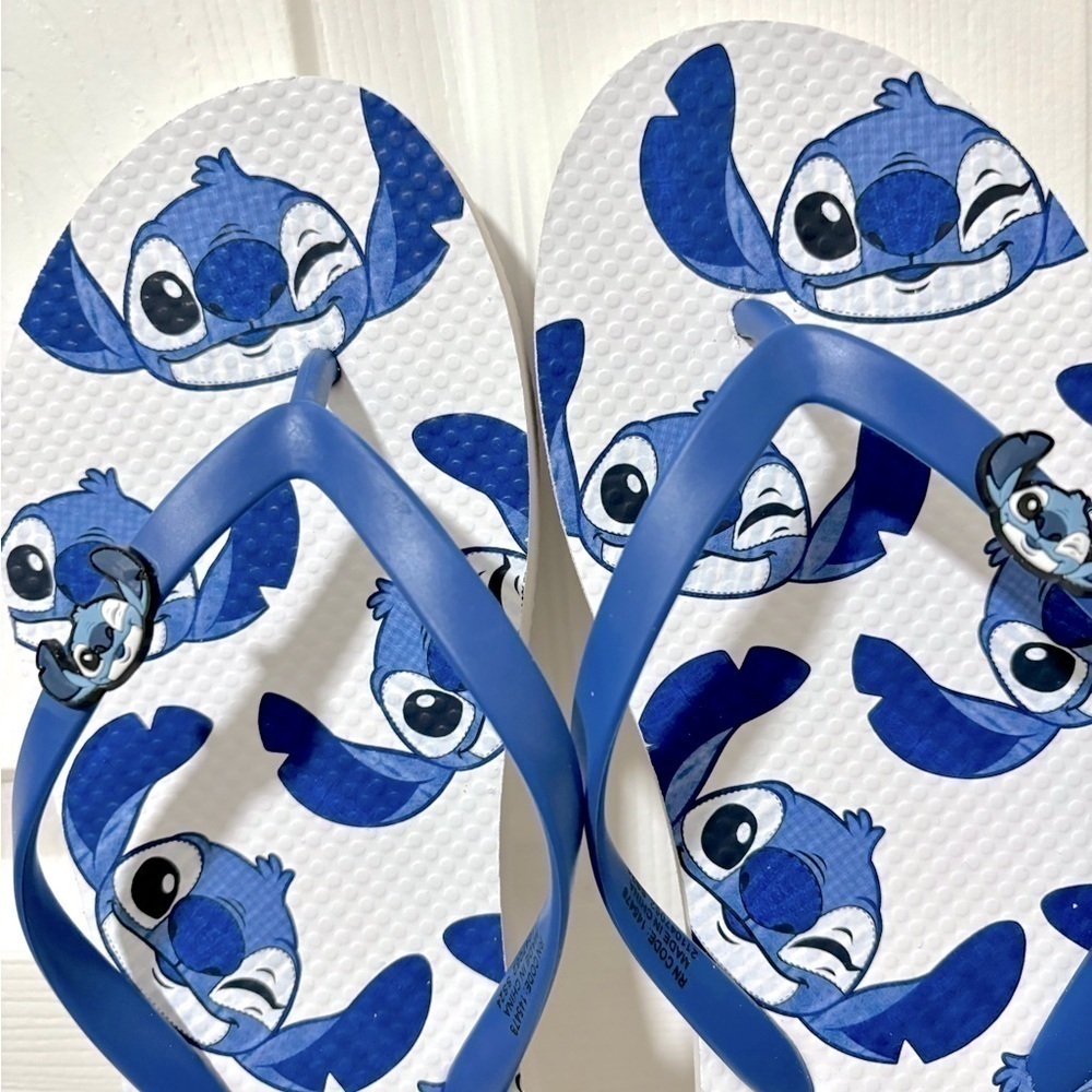 Disneys : Stitch Blue Flip Flop Sandals | Size L | NWT ✨ - Picture 5 of 11